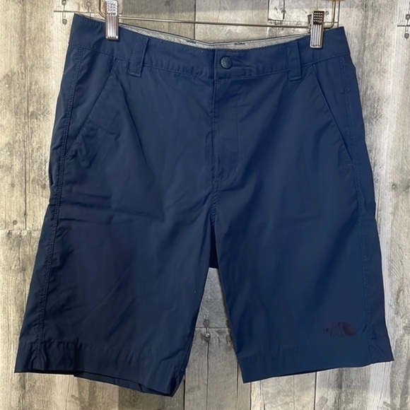 THE‎ North Face boys blue moisture wicking shorts w/ adjustable waistband. XL - Picture 1 of 16